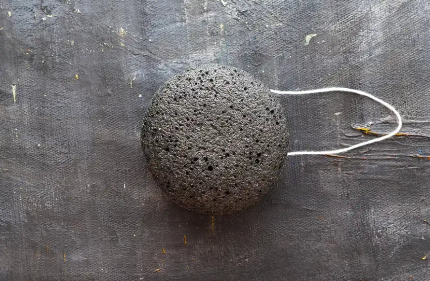 How to Use an Exfoliating Tool for Face for Healthy and Glowing Skin